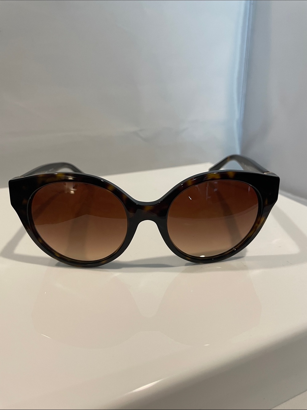 Tory Burch Tortoiseshell Round Sunglasses with Brown Gradient Lenses